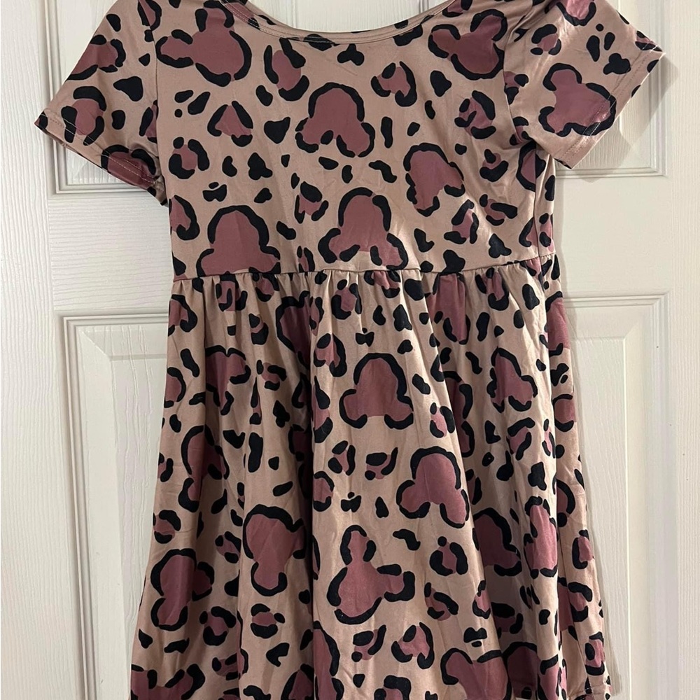 Animal kingdom Mickey leopard print- NWOT 7/8